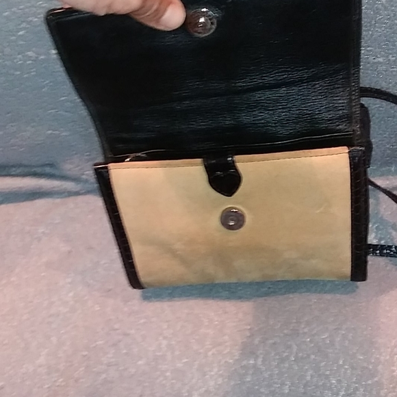 Brighton organisational wallet on a string. - Picture 5 of 12